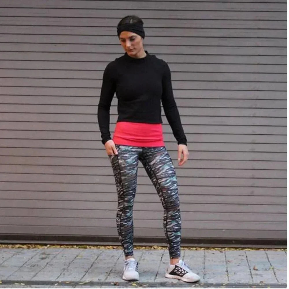 Lululemon Fast And Free 7/8 Tight Leggings Pants in Mini Sweater Multi Black 4